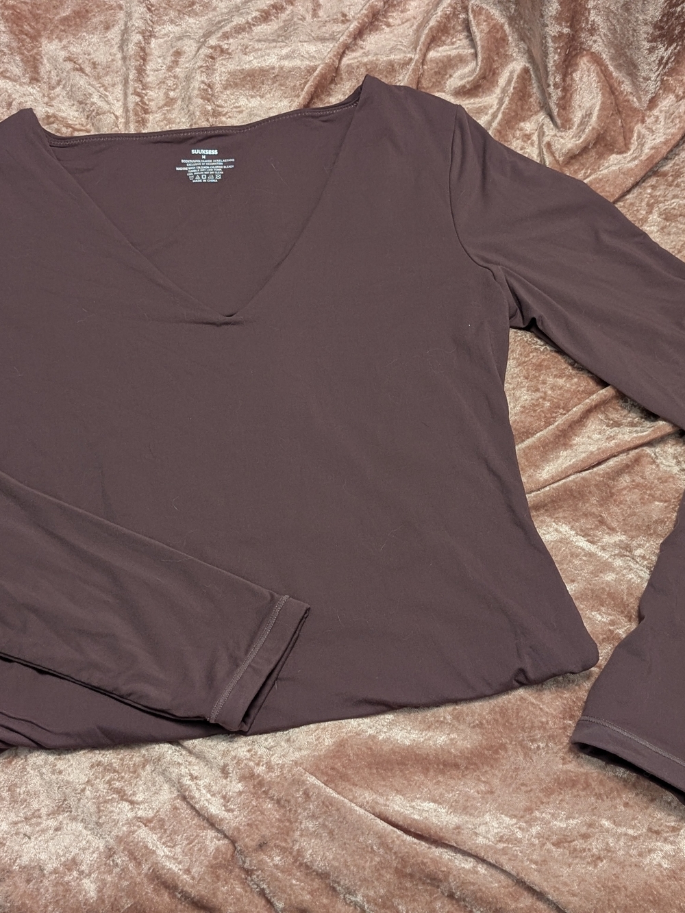 V-Neck Long Sleeve Bodysuit in Dark Brown